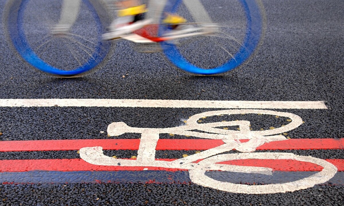 Pedala tra le strade di Londra e i dintorni con tour e attività in bici: esperienze uniche per scoprire la città!