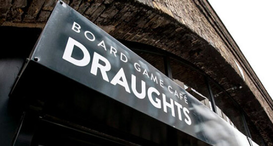 Draughts, apre a Londra il primo board game café