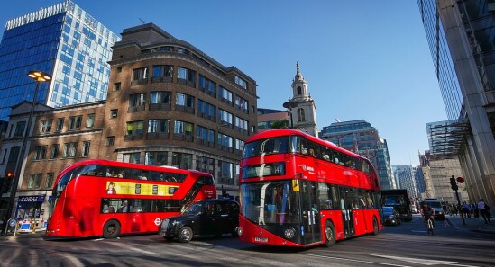 Autobus a Londra: Come funzionano? Consigli, tariffe e servizio notturno