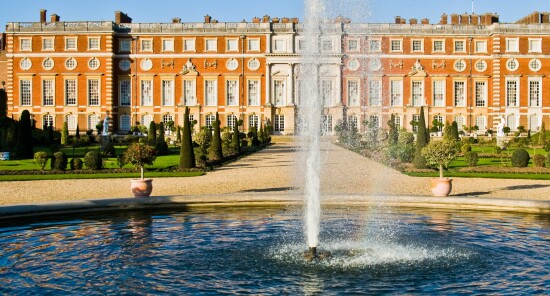 Hampton Court Palace: Il palazzo reale lungo il Tamigi