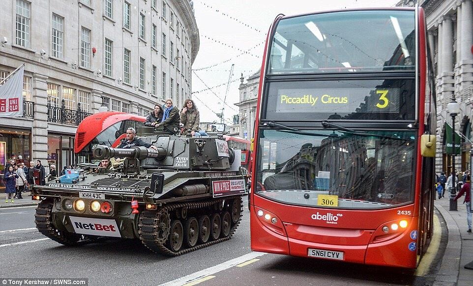 tour su carroarmato Londra