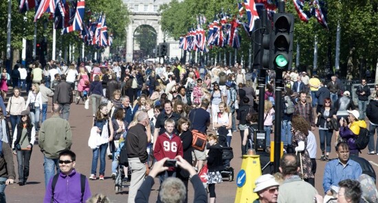 Londra, record nel turismo: sono 17.4 milioni i visitatori che hanno invaso la capitale nel 2014.