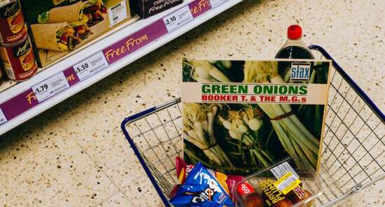 Vinili in vendita nei supermercati di Londra