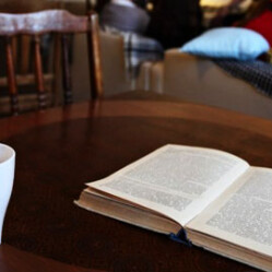 A Londra apre Ziferblat, il Coffee Shop a tempo