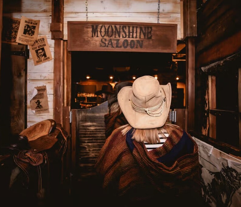 Moonshine saloon londra