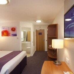 Hotel Premier Inn a Londra: posizione strategica, comfort e prezzi low-cost