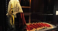 Ermine coat at  Kensington  Palace ser is snarkish