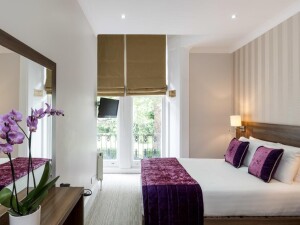 london house hotel