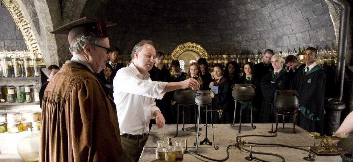 Entra nel mondo di Harry Potter con tour guidati tra set iconici, luoghi segreti e magie che prendono vita