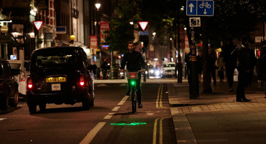 Boris Bikes e sicurezza stradale: luci laser per segnalare la presenza di bici agli automobilisti