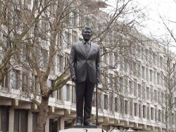 muro berlino statua ronald reagan