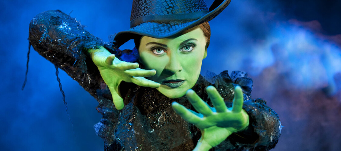 Prenota i biglietti per il musical Wicked in scena al Apollo Victoria Theatre di Londra