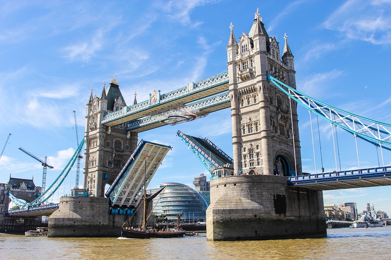 Tower Bridge Dave Straven flickr