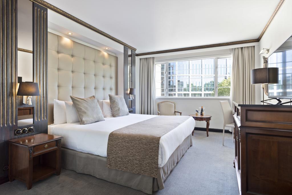Melia White House Hotel