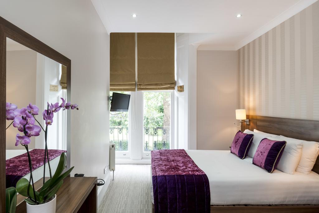 london house hotel