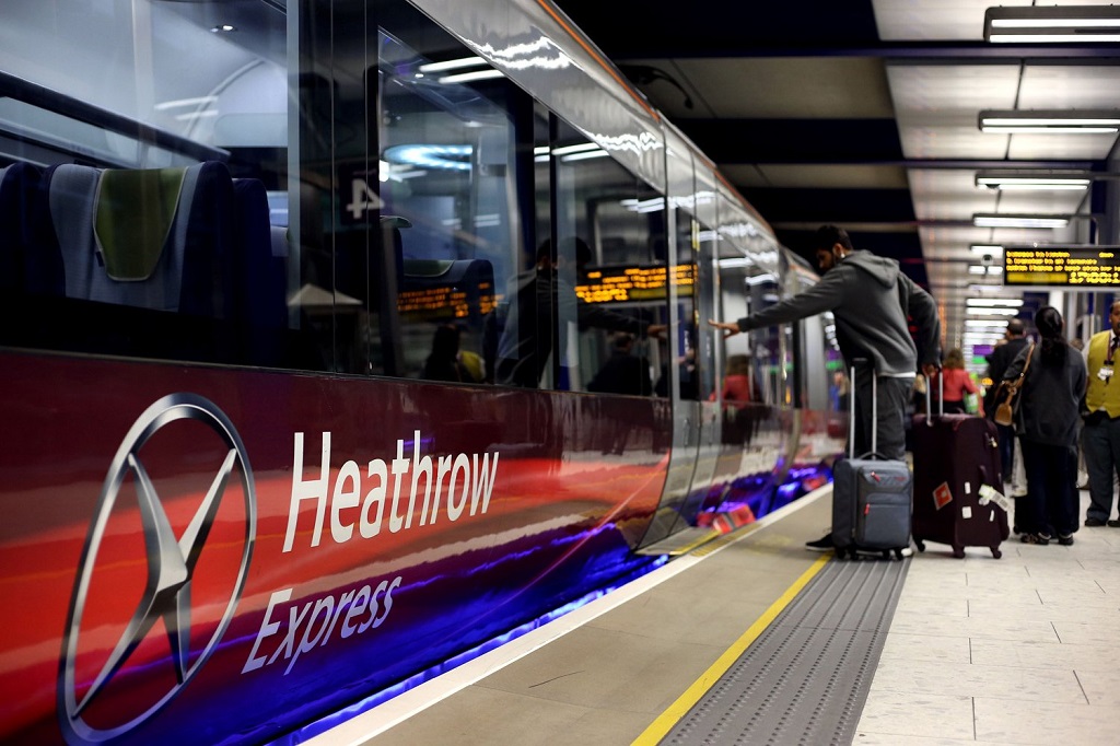 Atterri a Heathrow? Puoi usare la Oyster anche sul treno veloce Atterri a Heathrow? Puoi usare la Oyster anche sul treno veloce